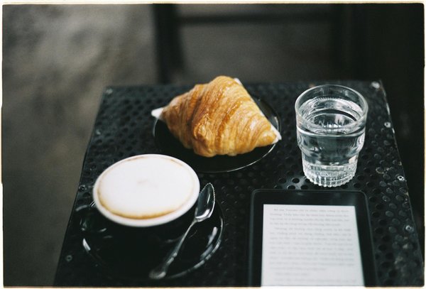 Tout sur le tatouage rose : signification et styles